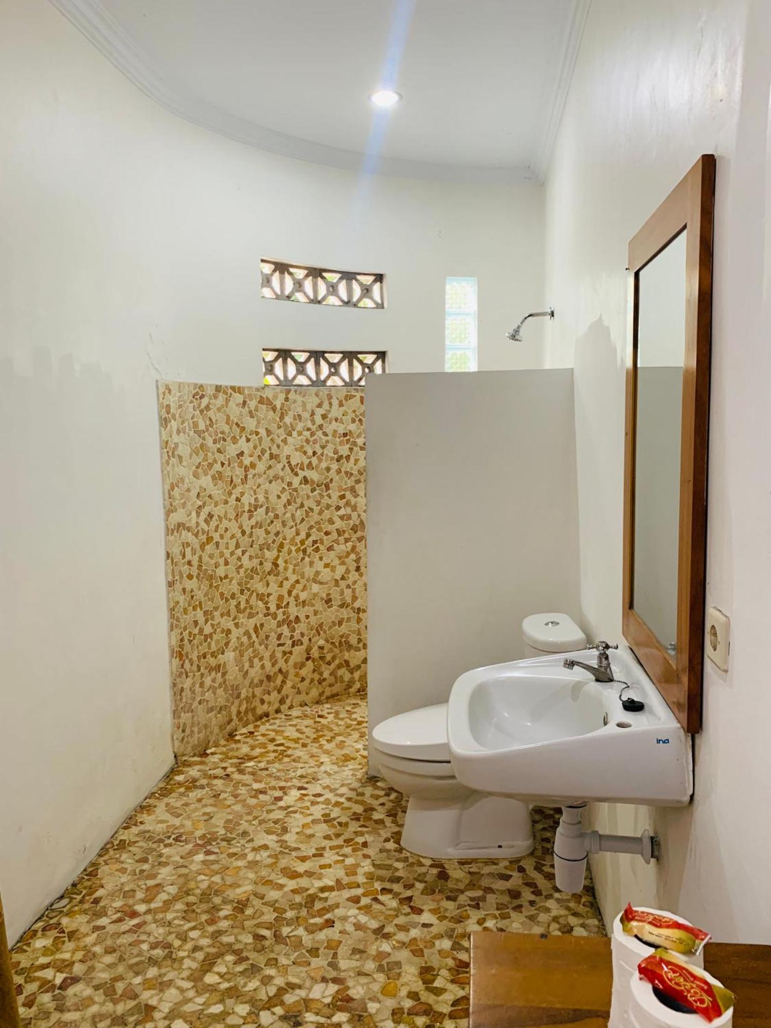 יוגיאקרטה Villa Bougenville מראה חיצוני תמונה